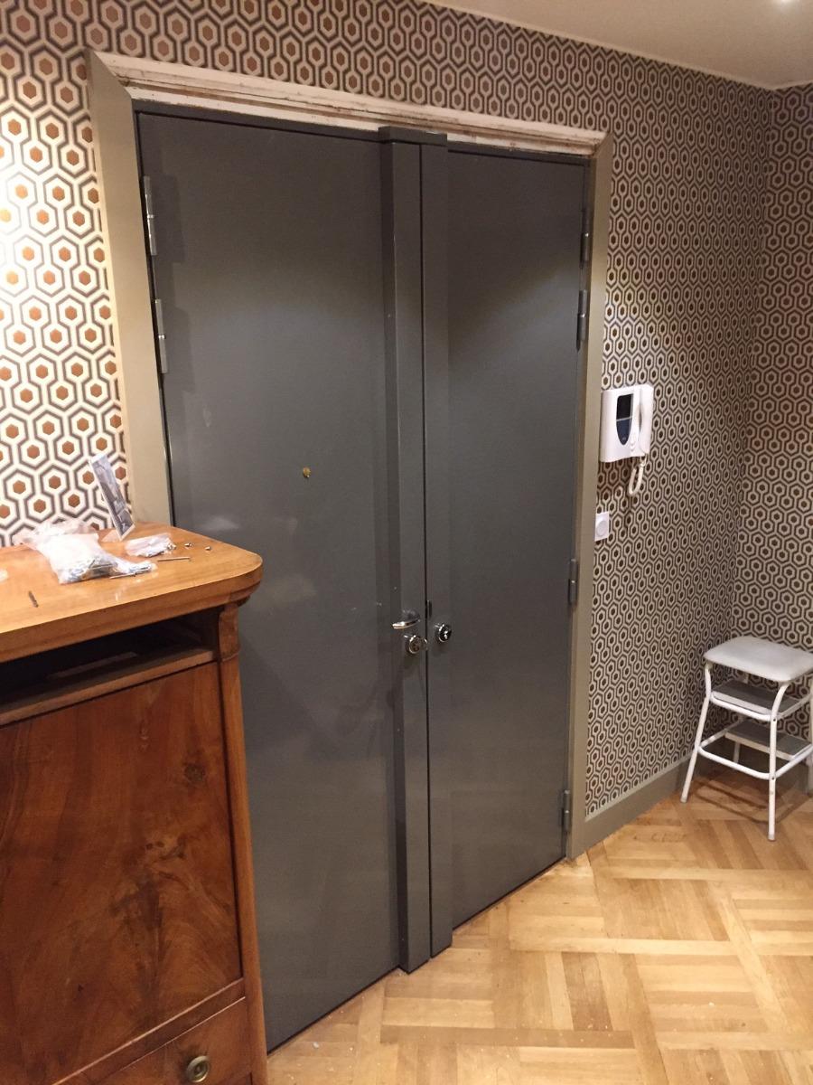 Blindage double vantaux avec Serrure carénée gâche répétition finition