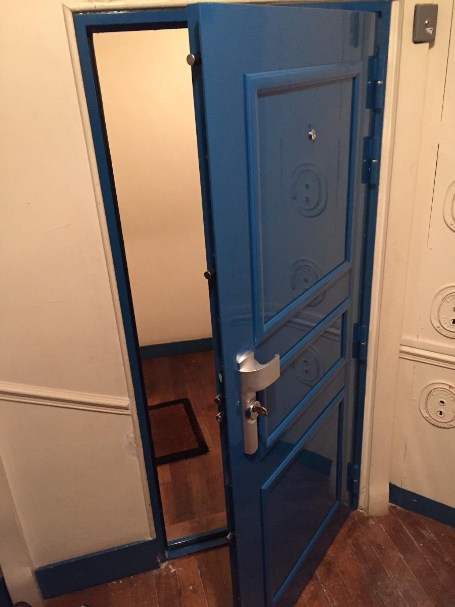 BlocPorte tout métal moulure (extérieur entre-ouverte)