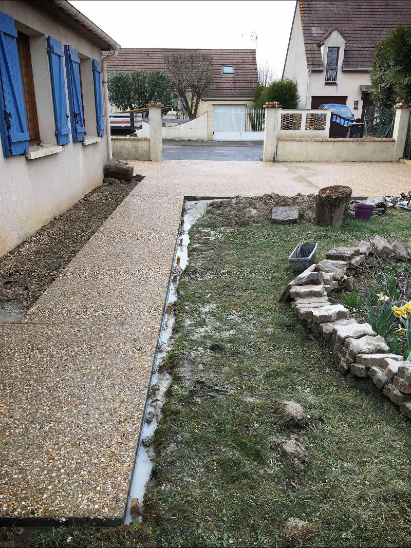 Pose d'enrobé décoratif