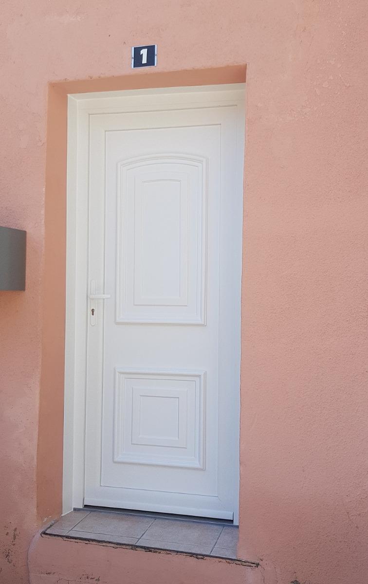 Porte d'entrée PVC