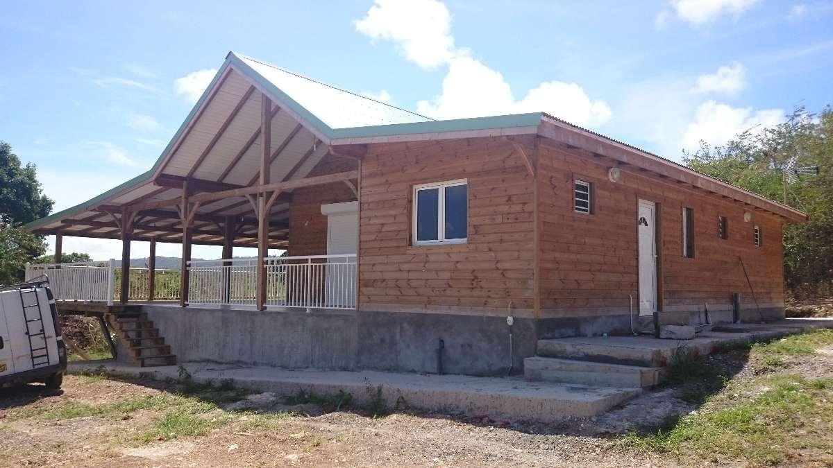 Maison avec terrasse sur pilotis à Saint Louis / son intérieur