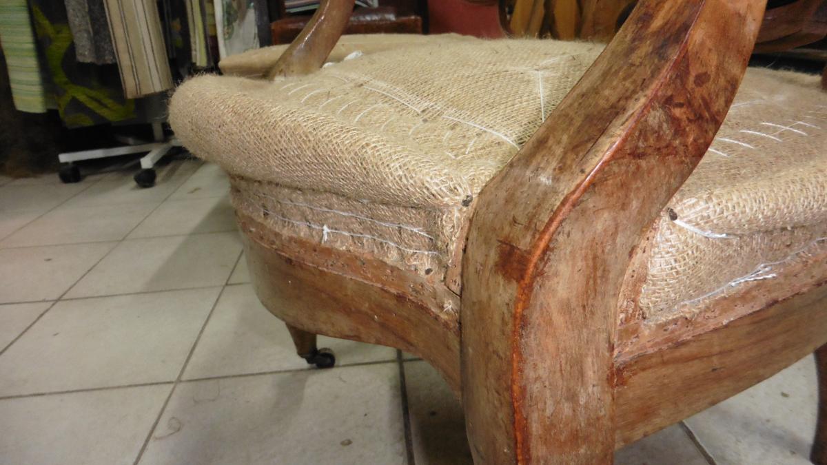 Détail du piquage sur le bourrelet avant du fauteuil Louis-Philippe