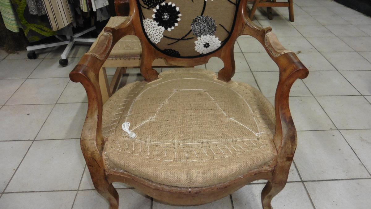 Piquage de l'assise du fauteuil Louis-Philippe