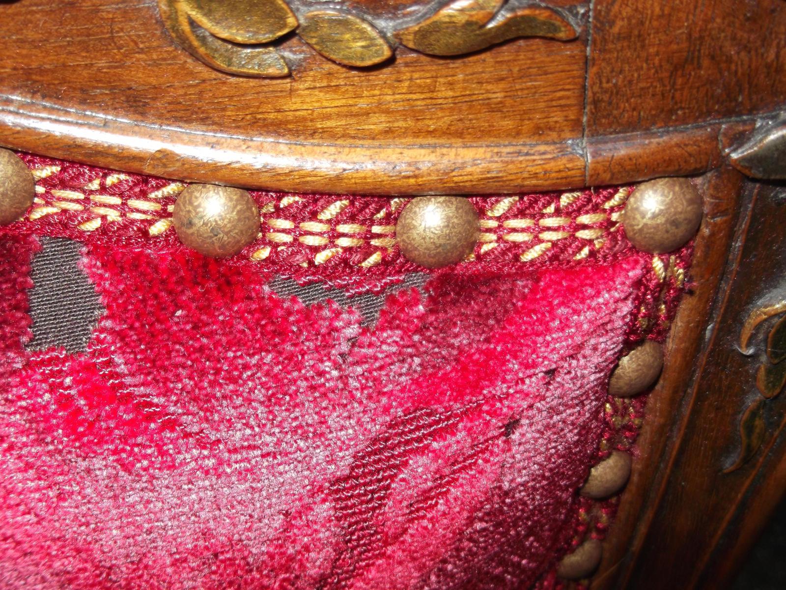 DETAIL CLOUS ET GALON - CHAISES XIX - RESTAURATION CHRISTOPHE AUTIN