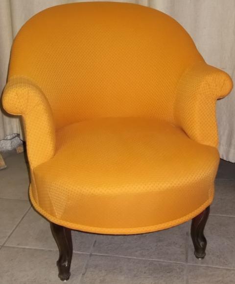 Pose du tissu orange fini