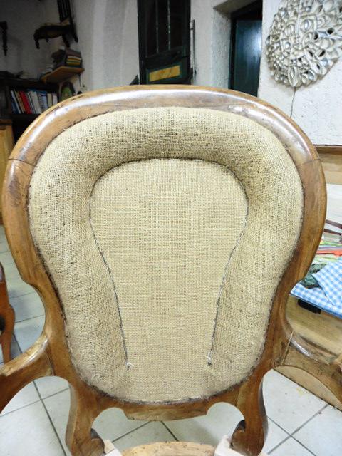 Rabattage du dossier du fauteuil Louis-Philippe