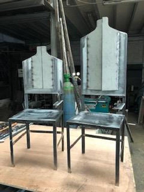 Chaises à volets présentoirs