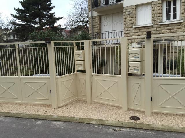 Double portail motorisé acier