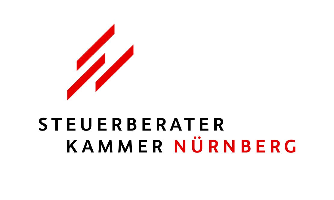 Rot-schwarzes Logo: „Steuerberater Kammer Nürnberg“ mit abstrakten roten Winkellinien.