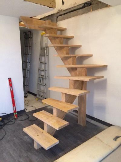 Escalier en bois en cours