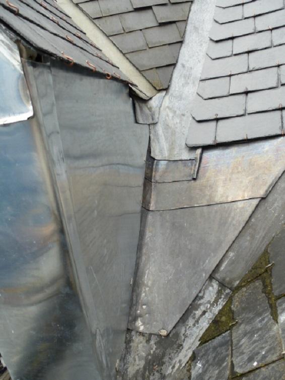 Tuiles en ardoise à Courbevoie