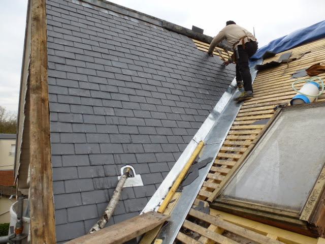 Couverture avec tuile en ardoise à Courbevoie