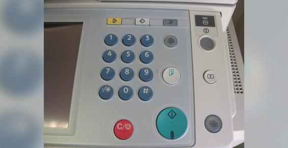 2 copieurs couleur / noir et blanc