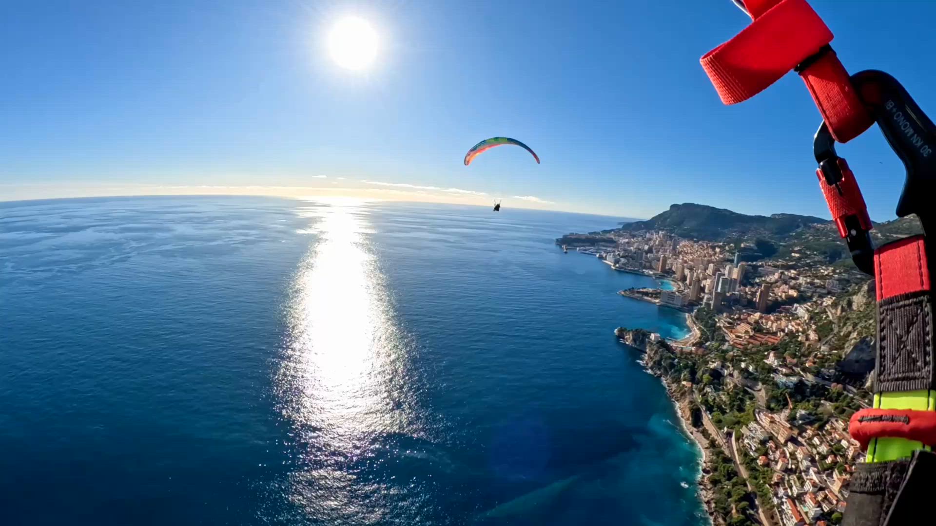 PARAPENTE  Roquebrune-Cap-Martin Le Saut en Parapente face  Monaco (06)