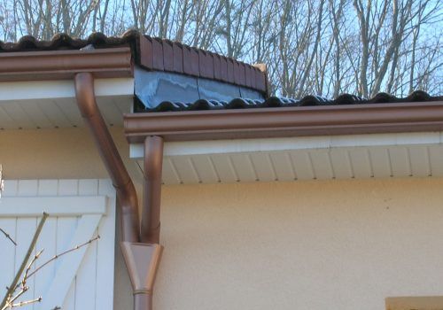 Gouttière en Y en cuivre