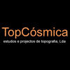 Logotipo da "TopCós mica", empresa de estudos e projetos topográficos, com texto laranja sobre fundo preto.
