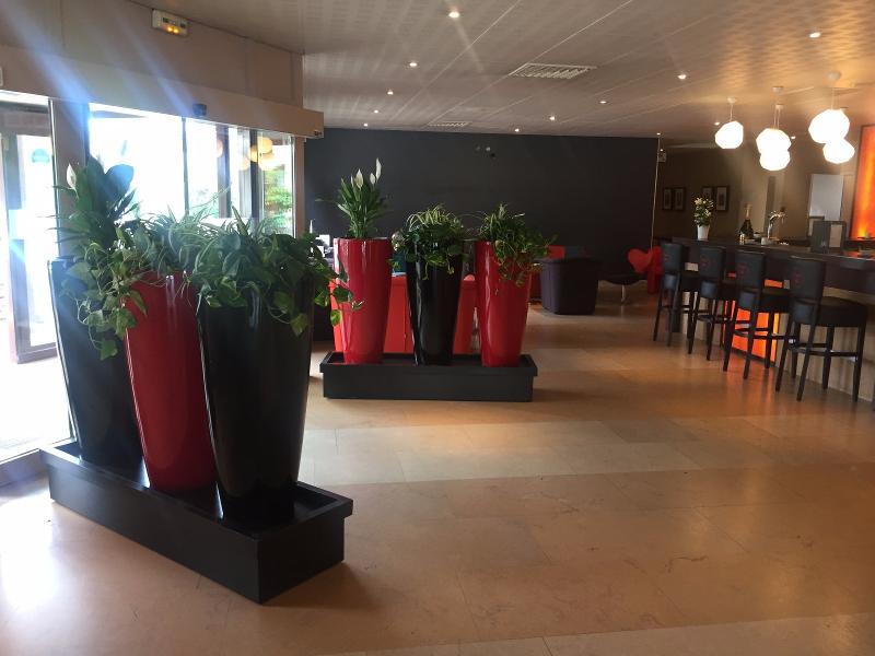 Installation du Hall d'entrée de l’hôtel Mercure Appoigny