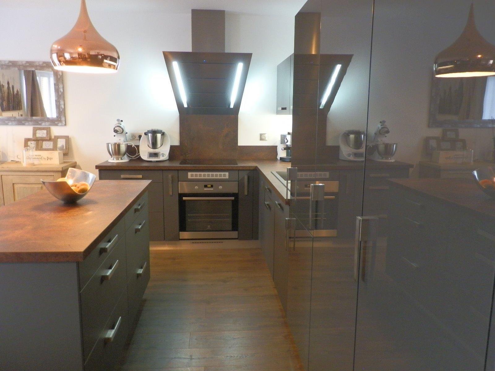 meubles bas couleur gris graphite