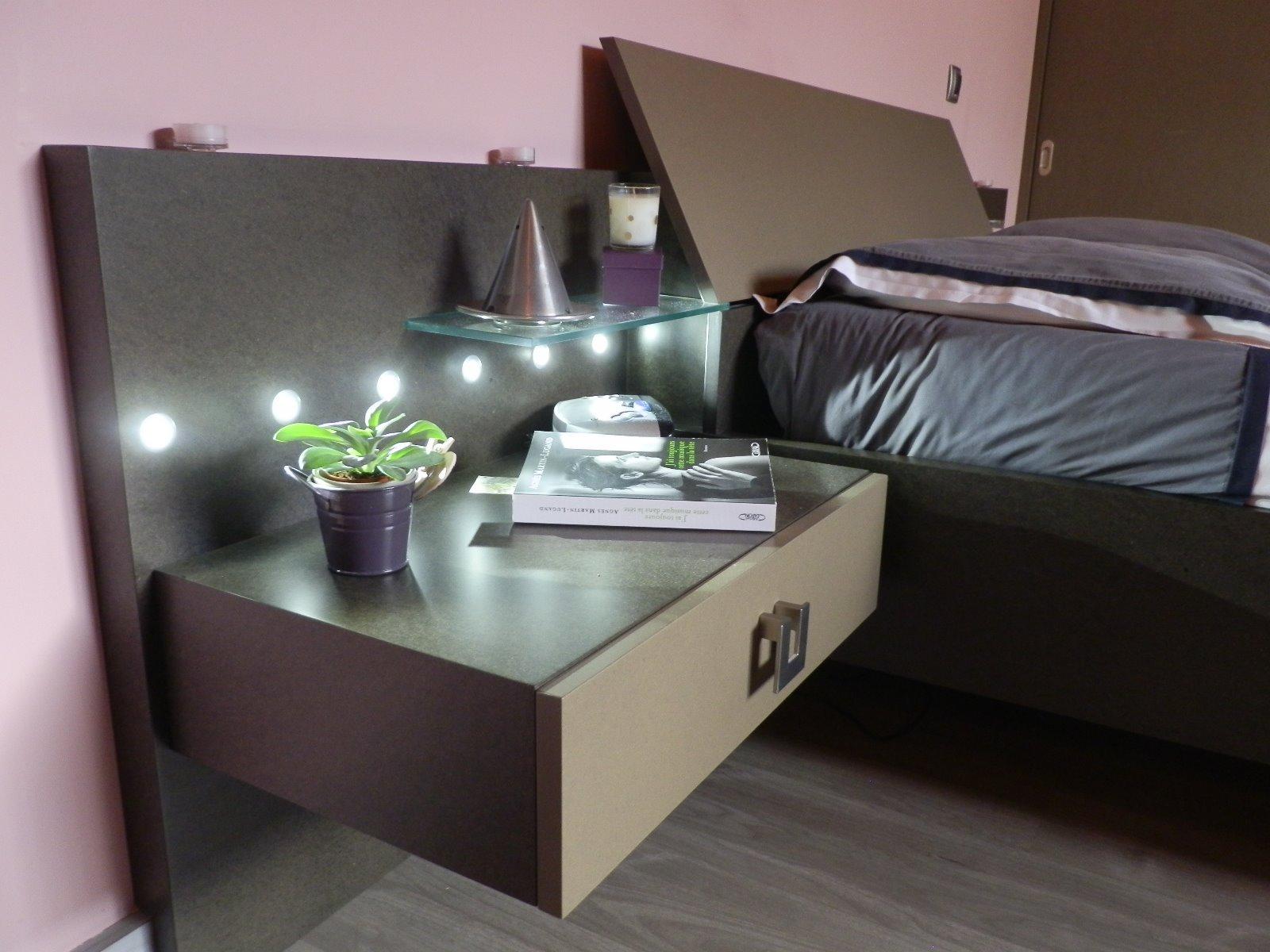 mini spots encastré dans le panneau