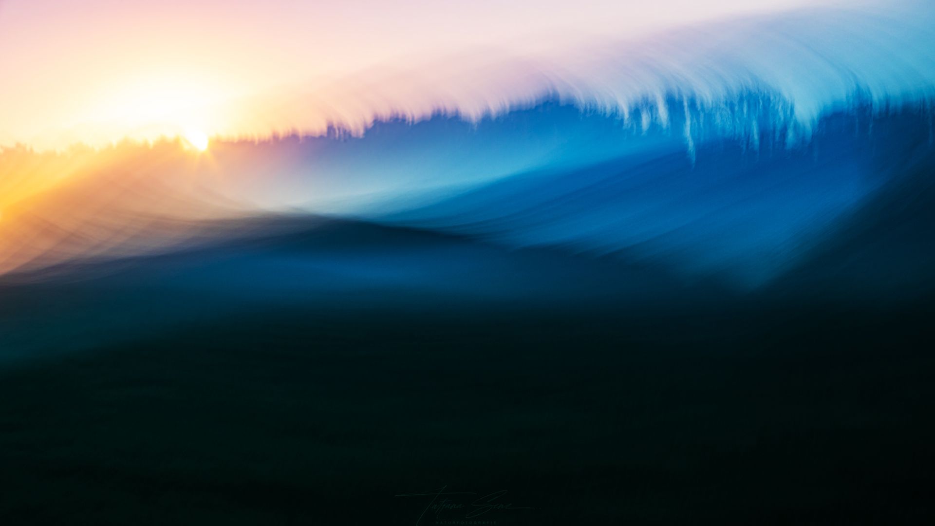 Morgenmelodie, ICM Technik am Feld zum Sonnenaufgang