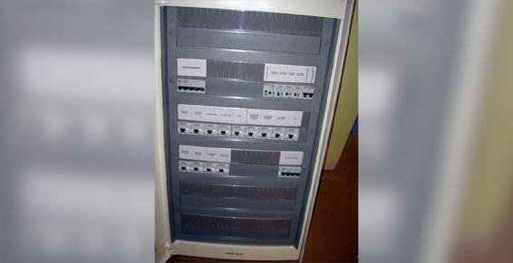 Appareil électrique gris