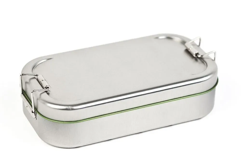 Rechteckige Lunchbox aus Edelstahl mit sicherem Deckel.