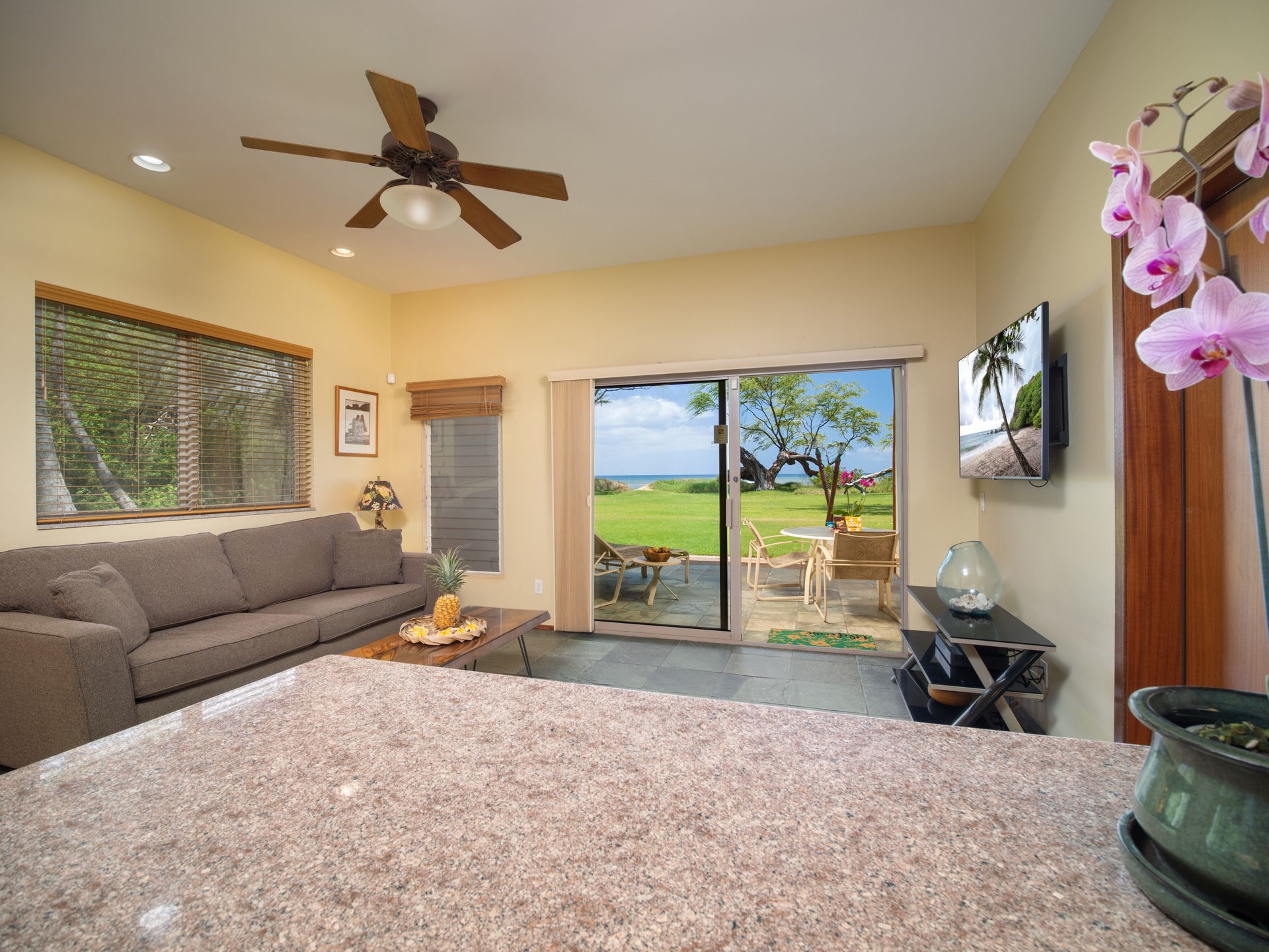 Luxury Beachfront Inn | Aloha Aku Inn & Suites | Maui, HI