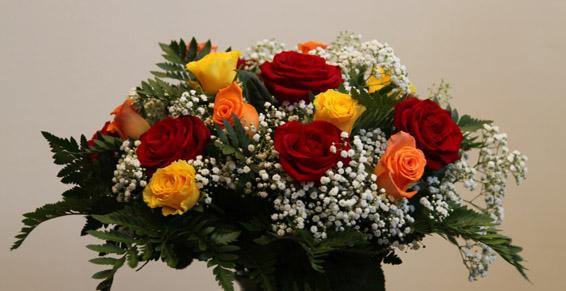 bouquet rond mélange de roses