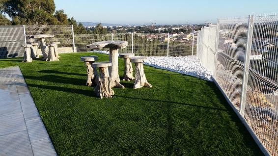 gazon synthétique modèle herbe folle