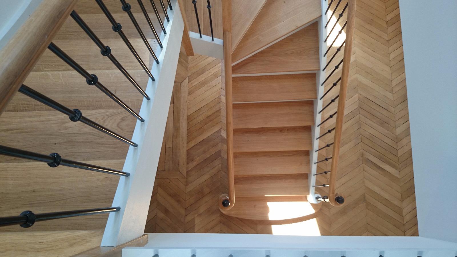 Escalier, limons  en bois Exotique balustres en Fer Paris