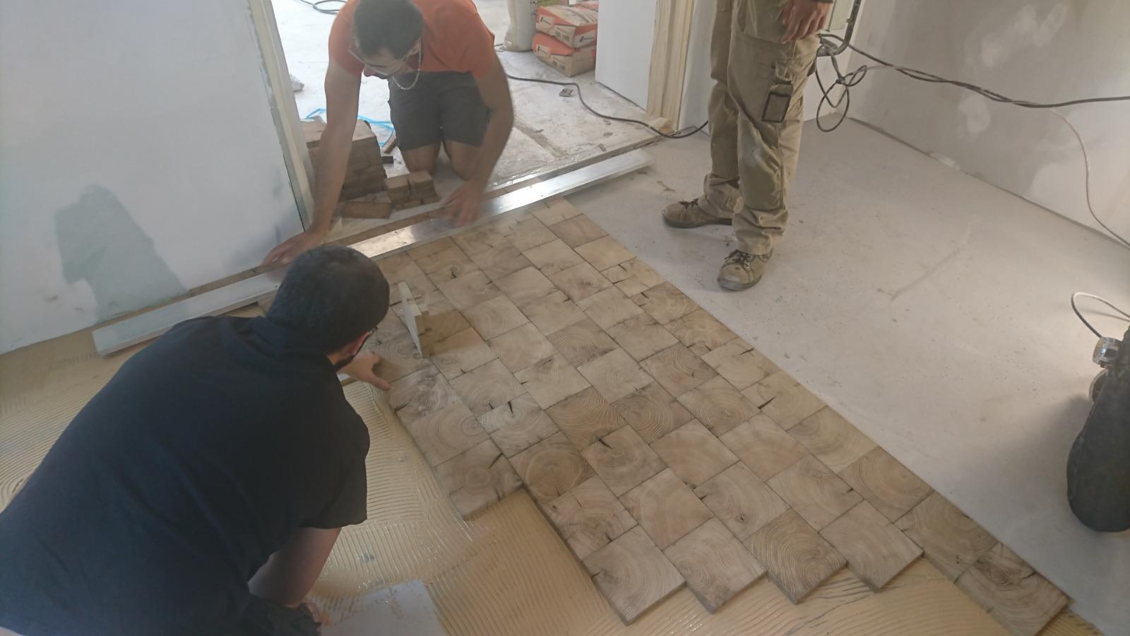 Paquet Bois de bout à Paris