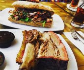 אוכלים במייסדים 16 בזיכרון יעקב