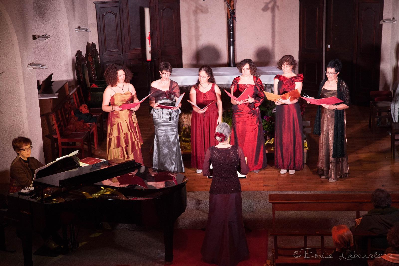 Choeur Splendia avec pianiste. Photo Emilie Labourdette
