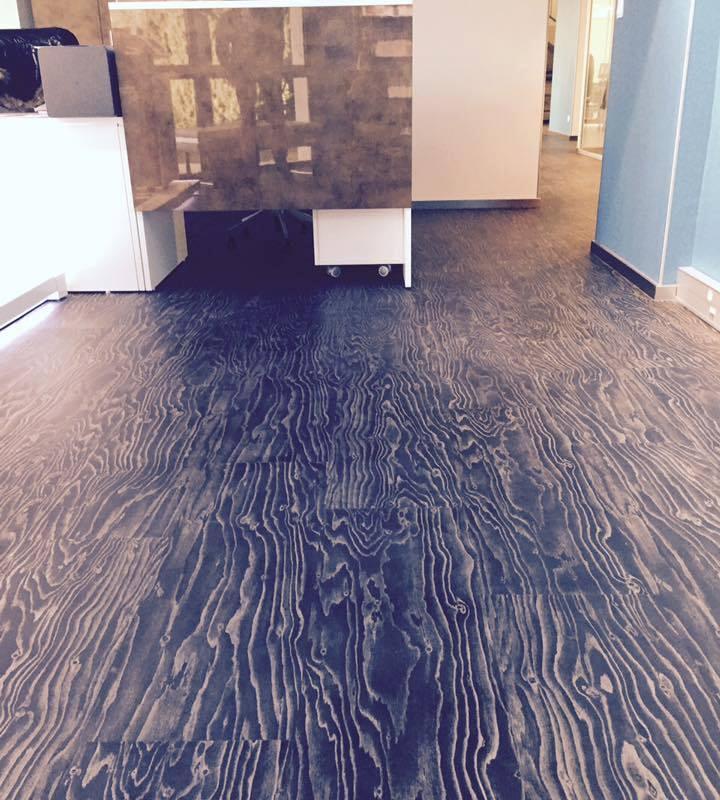 Pose de LVT en bureau