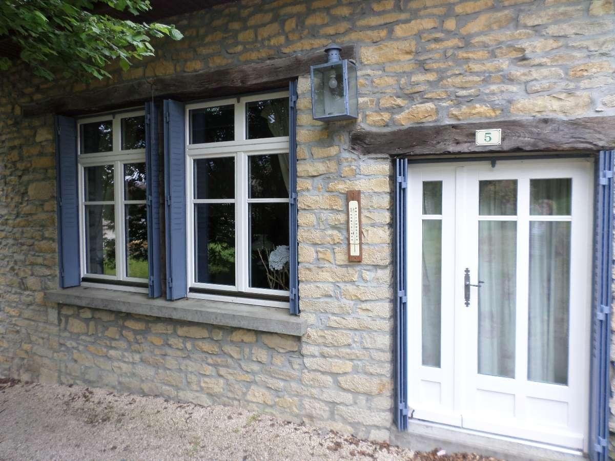 INSTALLATION D'UNE PORTE BOIS A MARCHAUX