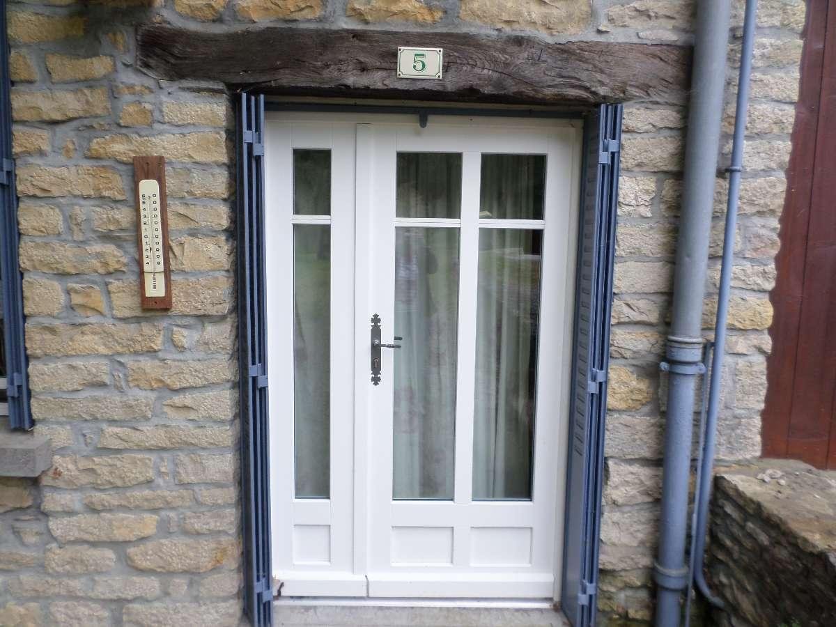 POSE DE PORTE EN BOIS A MARCHAUX