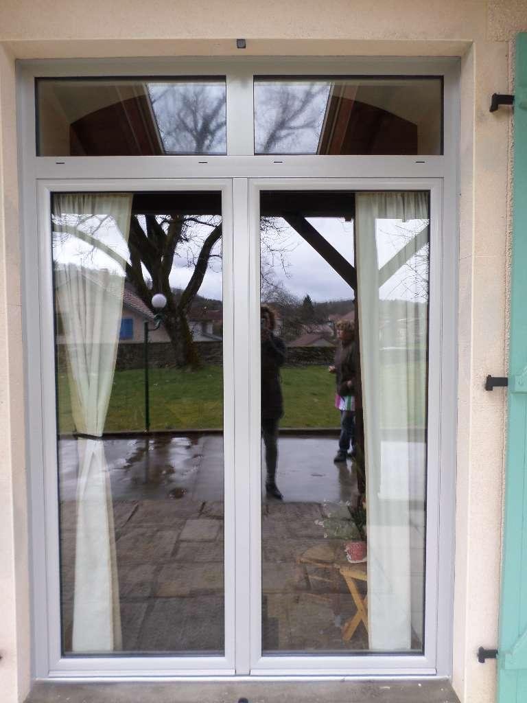 PORTE-FENETRE ALU A MARCHAUX