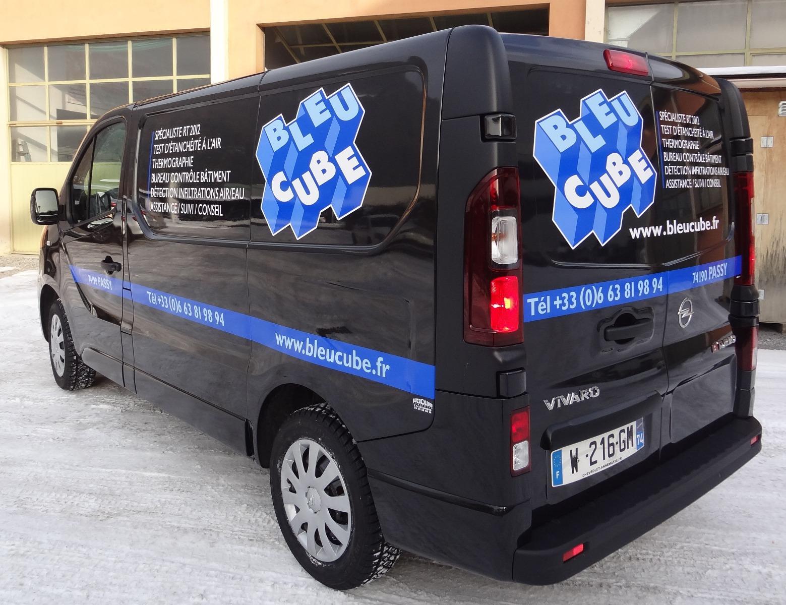 Publicité sur fourgon