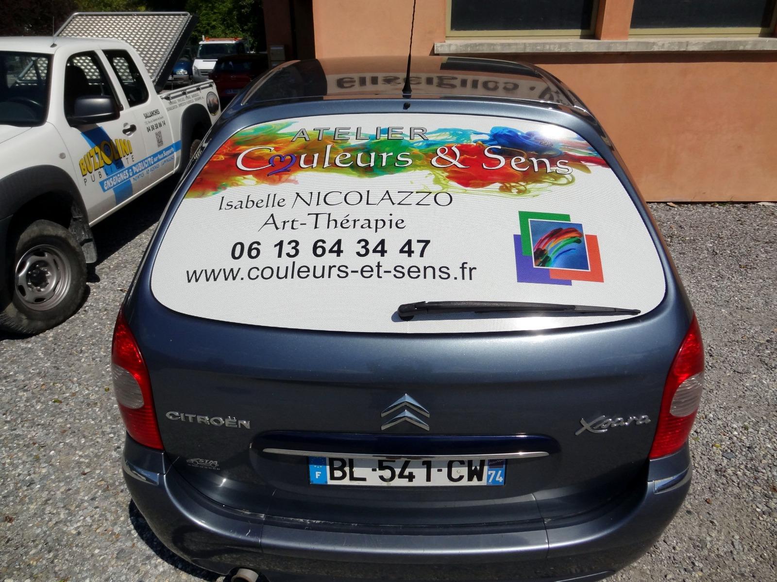 Adhésif micro perforé