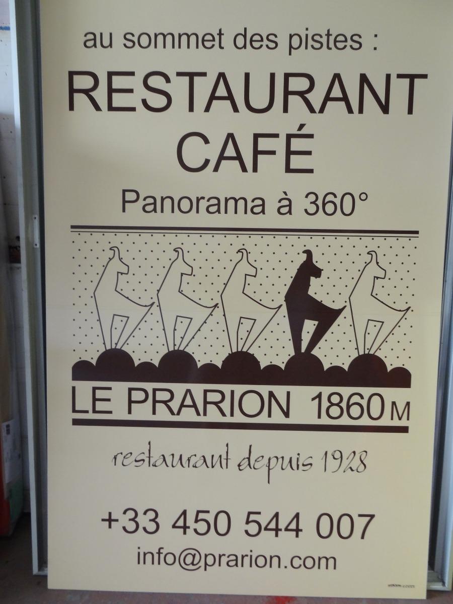 Panneau sur domaine skiable