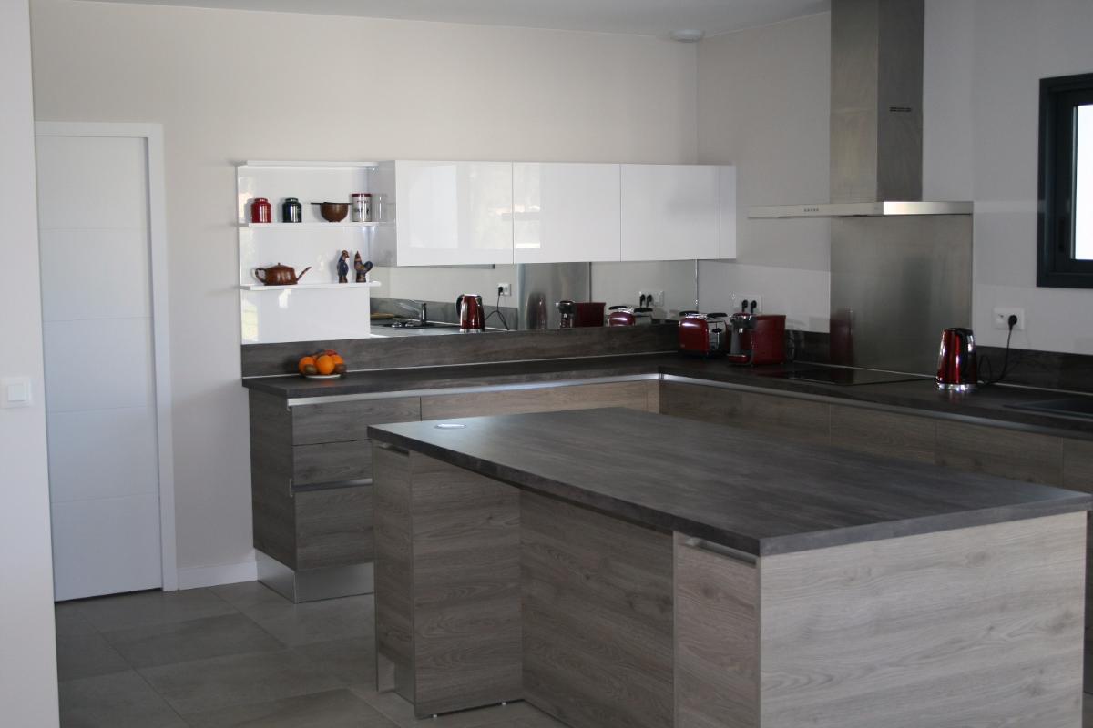 Cuisine installée sur le Bassin