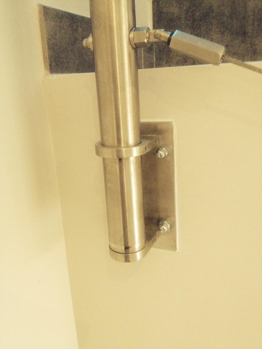 Fixation garde corps