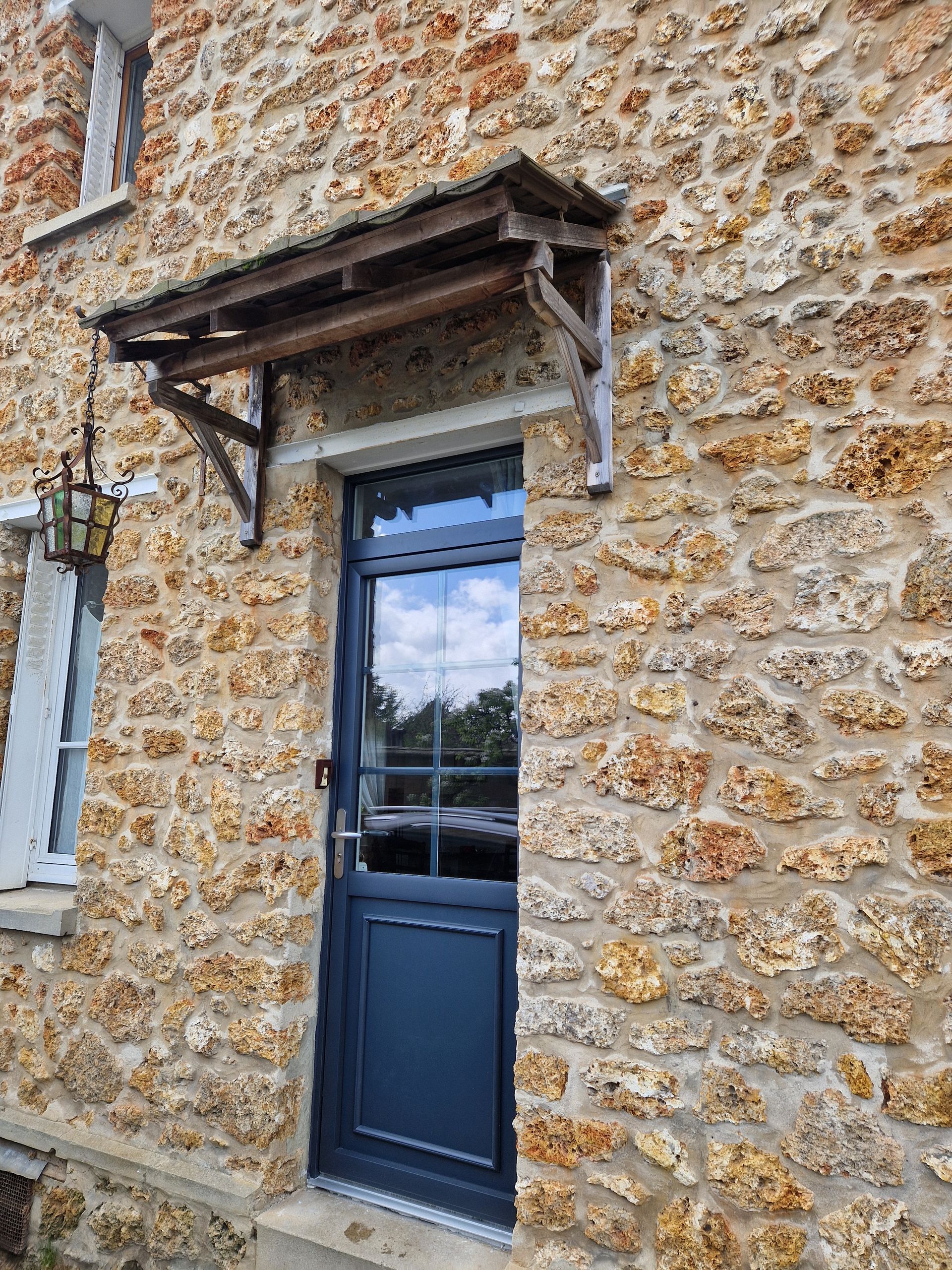 Poseur De Porte D Entre