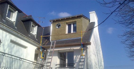 Réhaussement de couverture en ossature bois, bardage, isolation extérieure