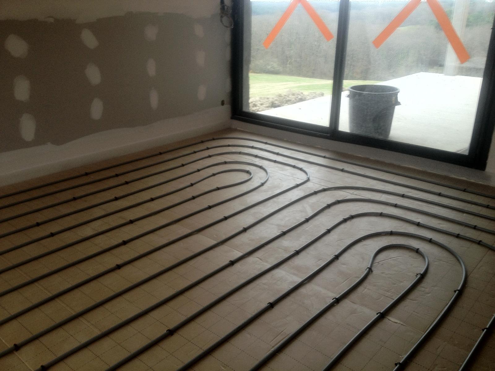 Installation d'un plancher chauffant dans un salon