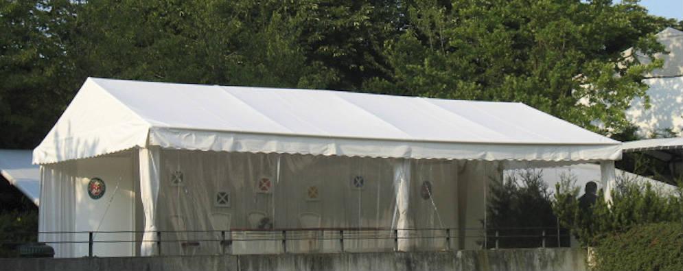 Matériels de foires, salons et marchés.