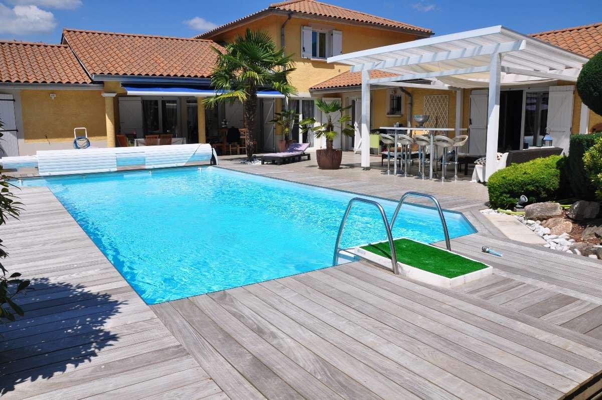 aménagement extérieur piscine et terrasse