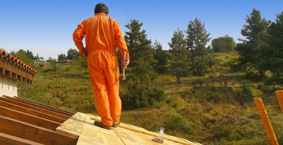 Pose de couverture en tuiles