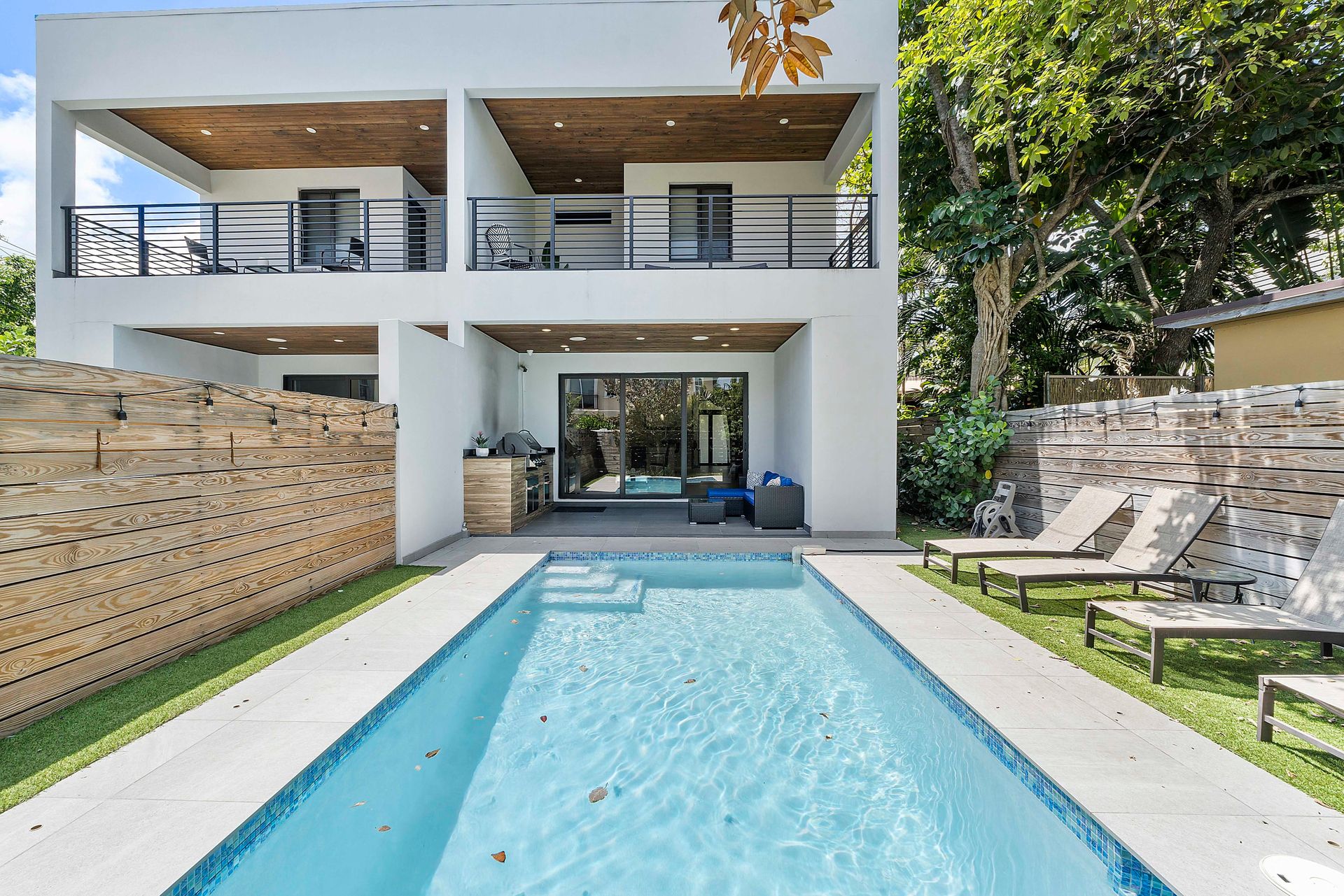 View of Florida Luxury Vacation Rentals & Short-Term Rentals