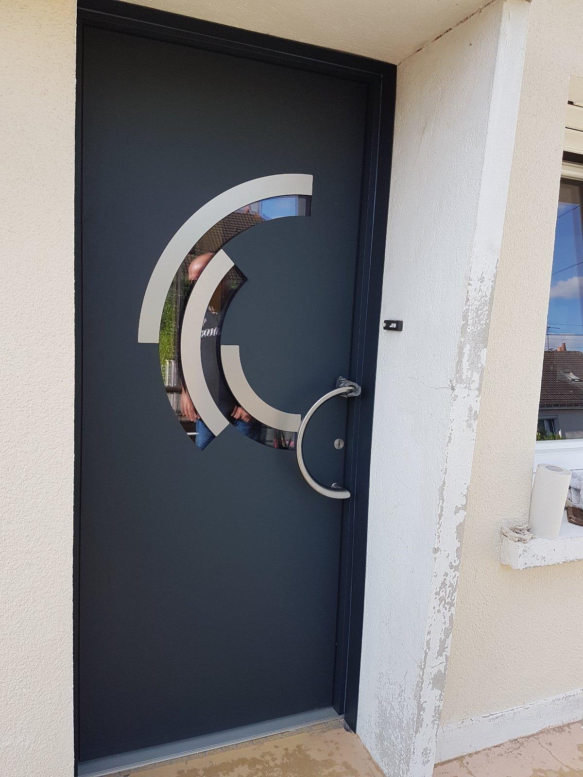 Porte en acier design